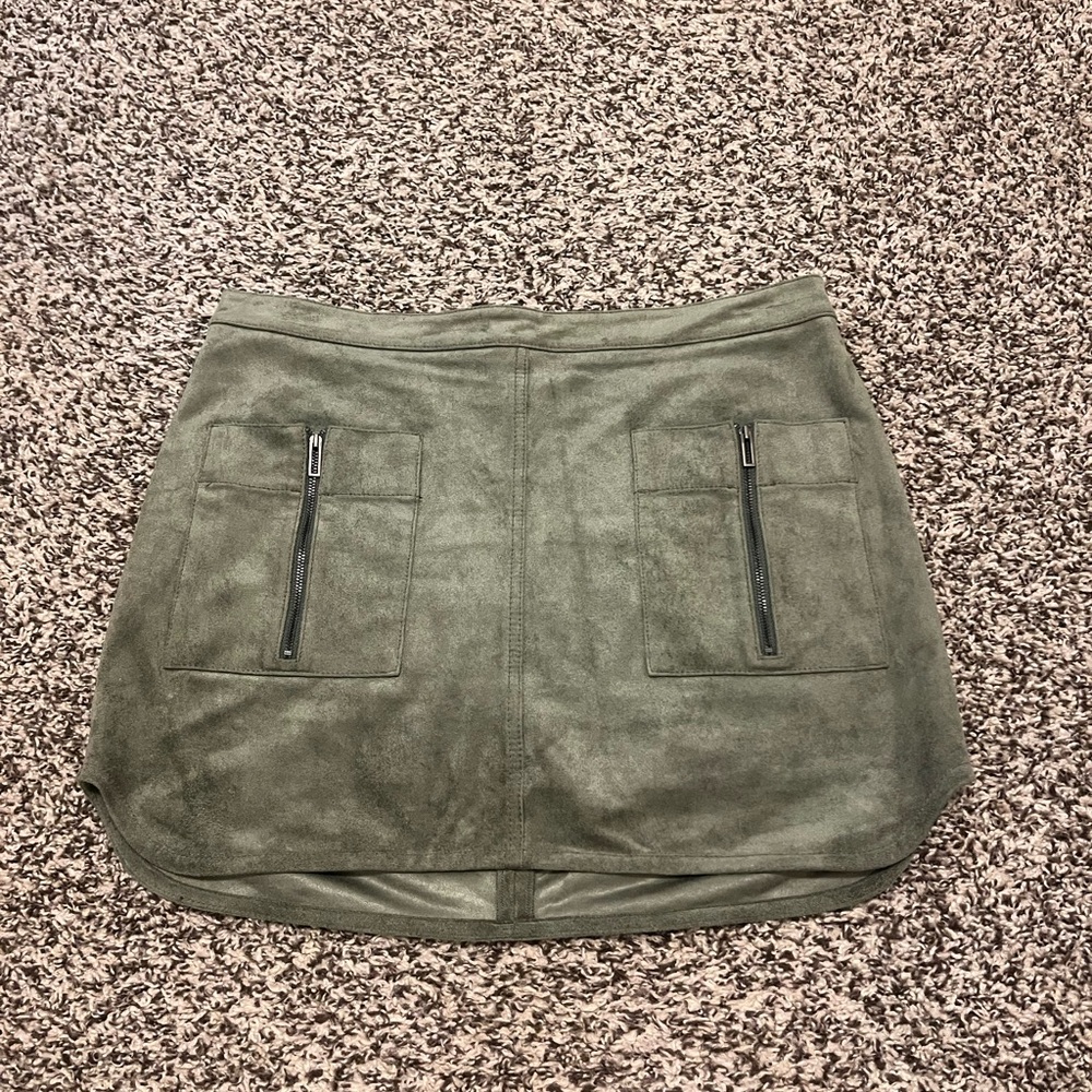 BCBGMaxAzria Olive Mini Skirt with Zip Pockets